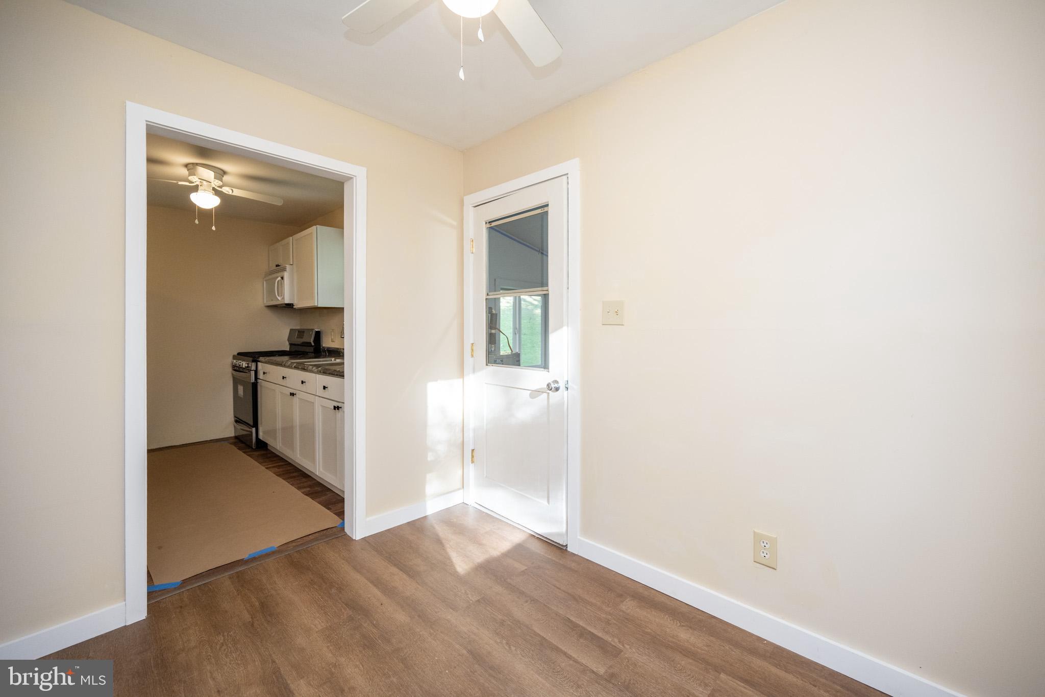 WHITE CHURCH - Residential