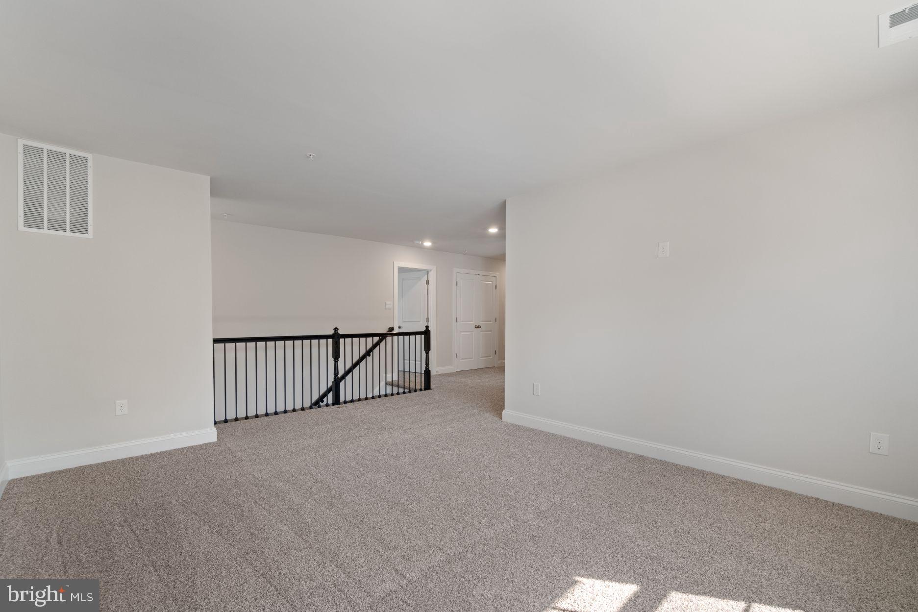 GREENWOOD VILLAGE - Residential