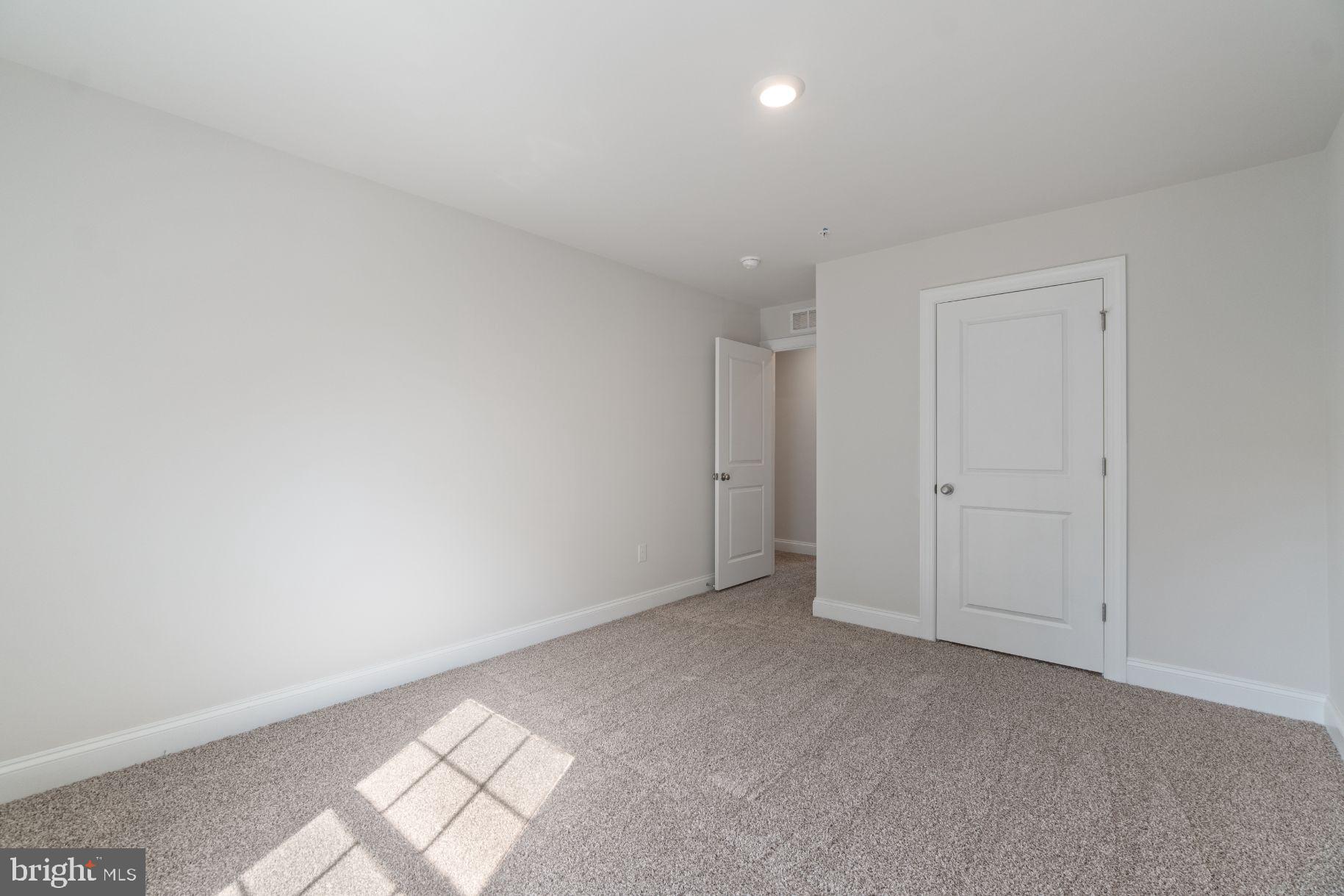 GREENWOOD VILLAGE - Residential