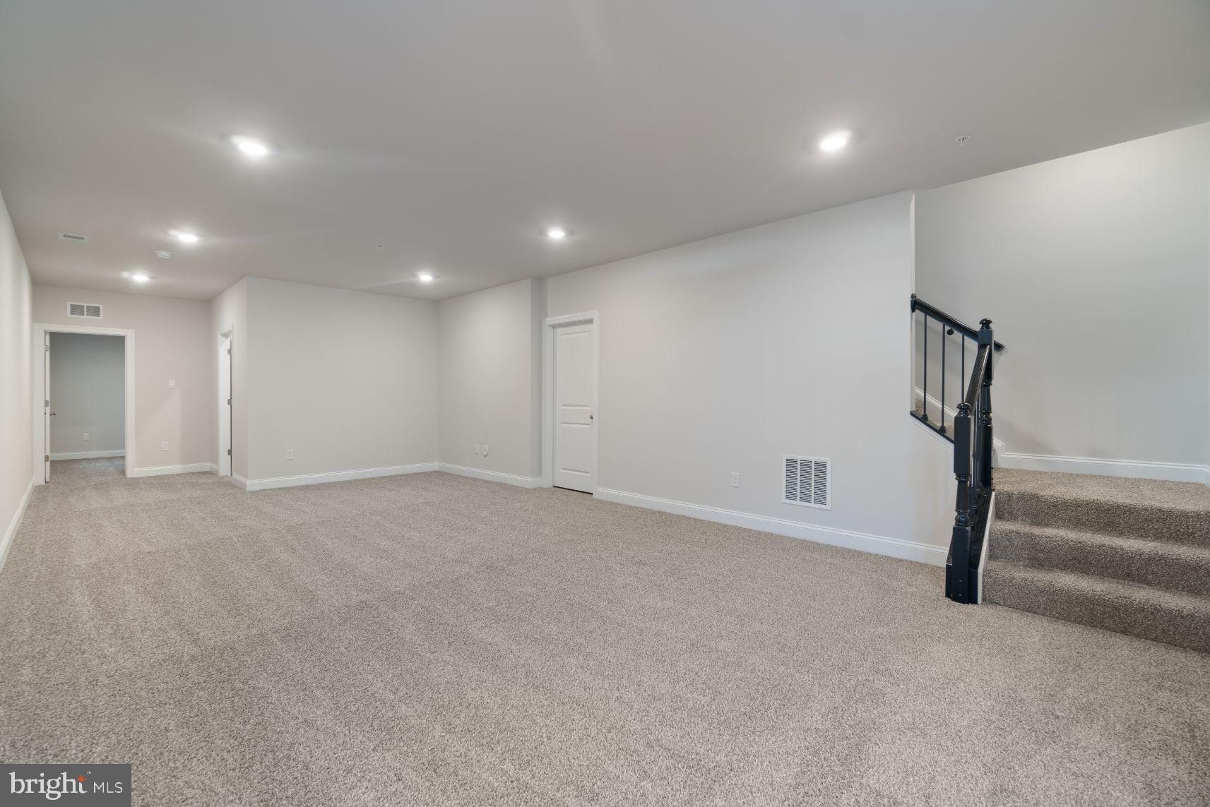 GREENWOOD VILLAGE - Residential