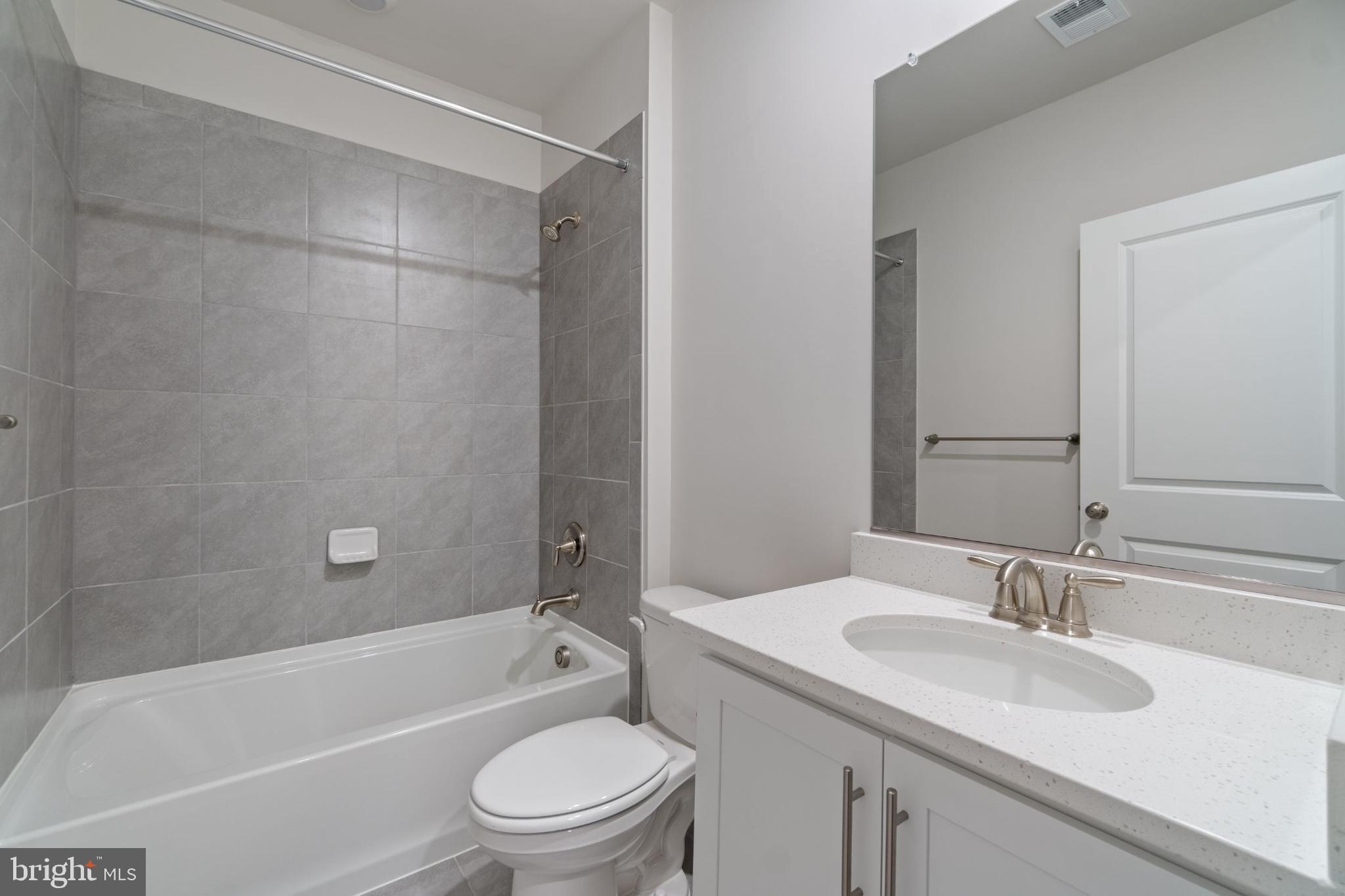 GREENWOOD VILLAGE - Residential