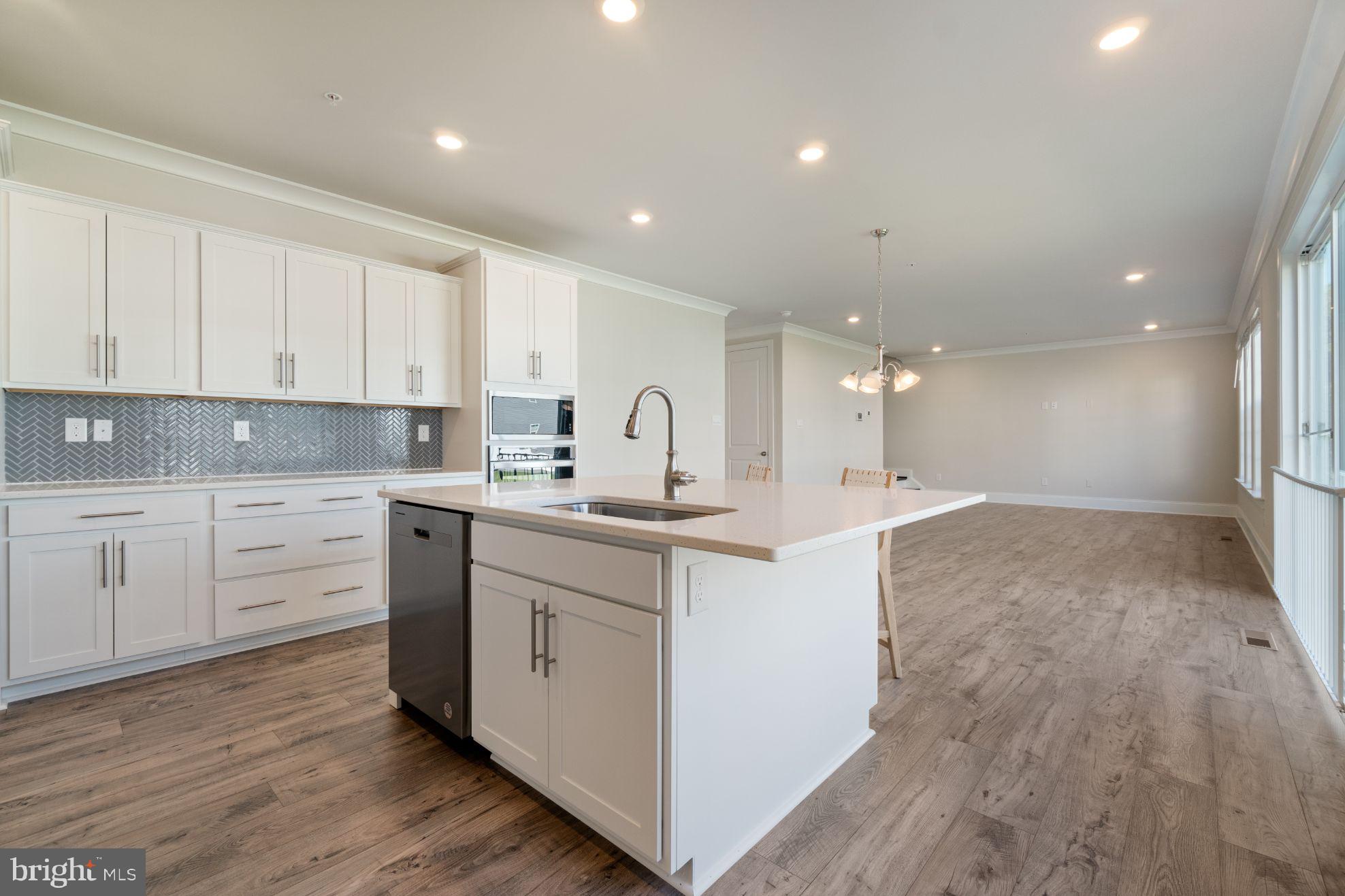 GREENWOOD VILLAGE - Residential