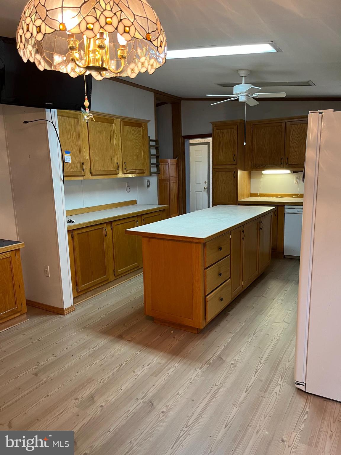34245 WHISPERING LANE