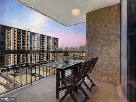 CENTURY SOUTH - Residential Lease