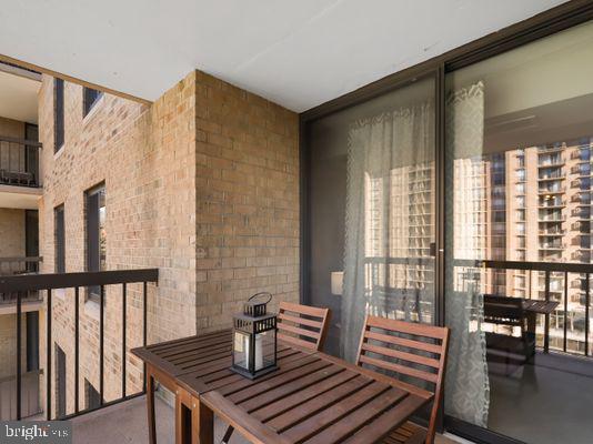 CENTURY SOUTH - Residential Lease