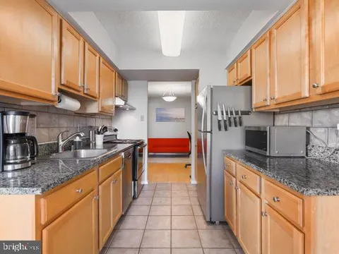 4500 S Four Mile Run Drive Unit 511, Arlington, VA MLS: VAAR2056102