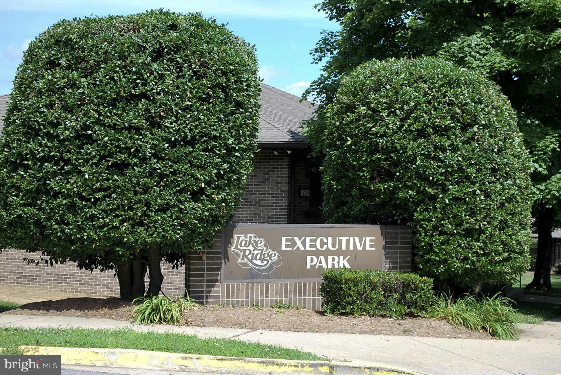 LAKE RIDGE EXECUTIVE PARK - Commercial Lease