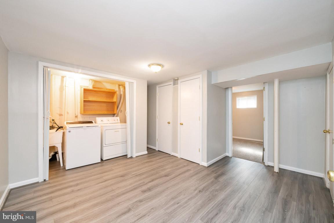 YORKSHIRE KNOLLS - Residential