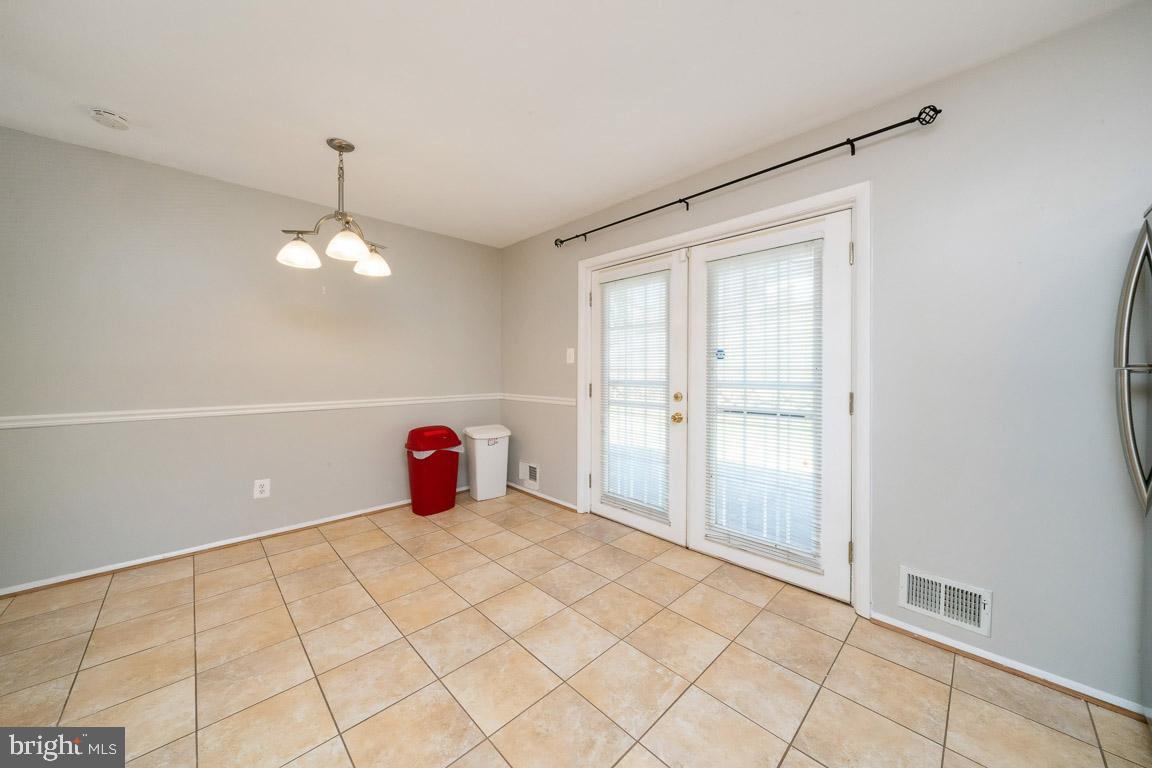 YORKSHIRE KNOLLS - Residential