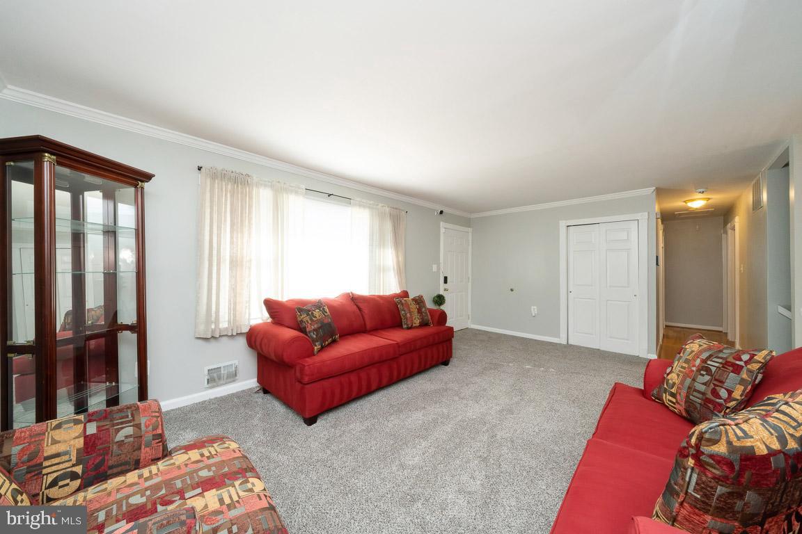 YORKSHIRE KNOLLS - Residential