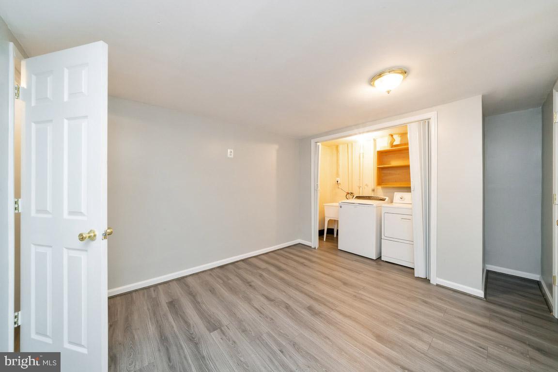 YORKSHIRE KNOLLS - Residential