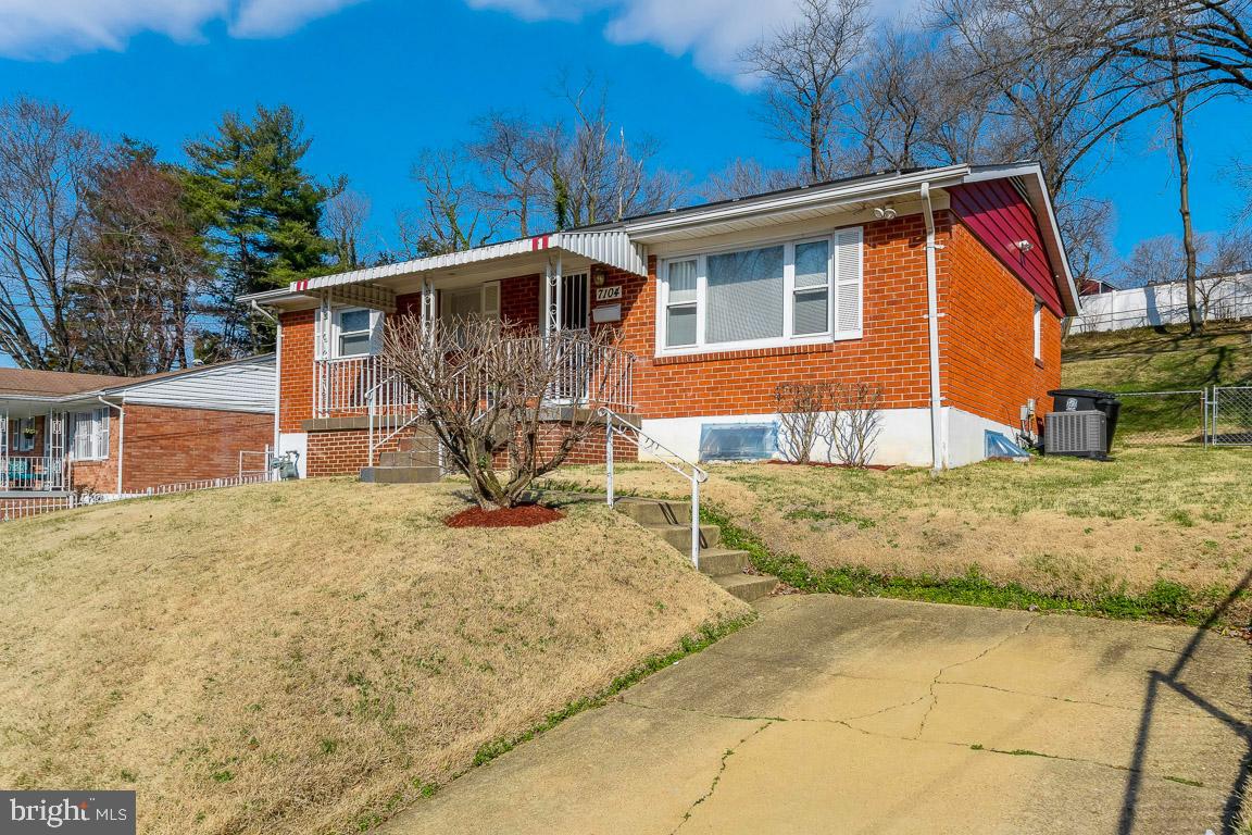 YORKSHIRE KNOLLS - Residential