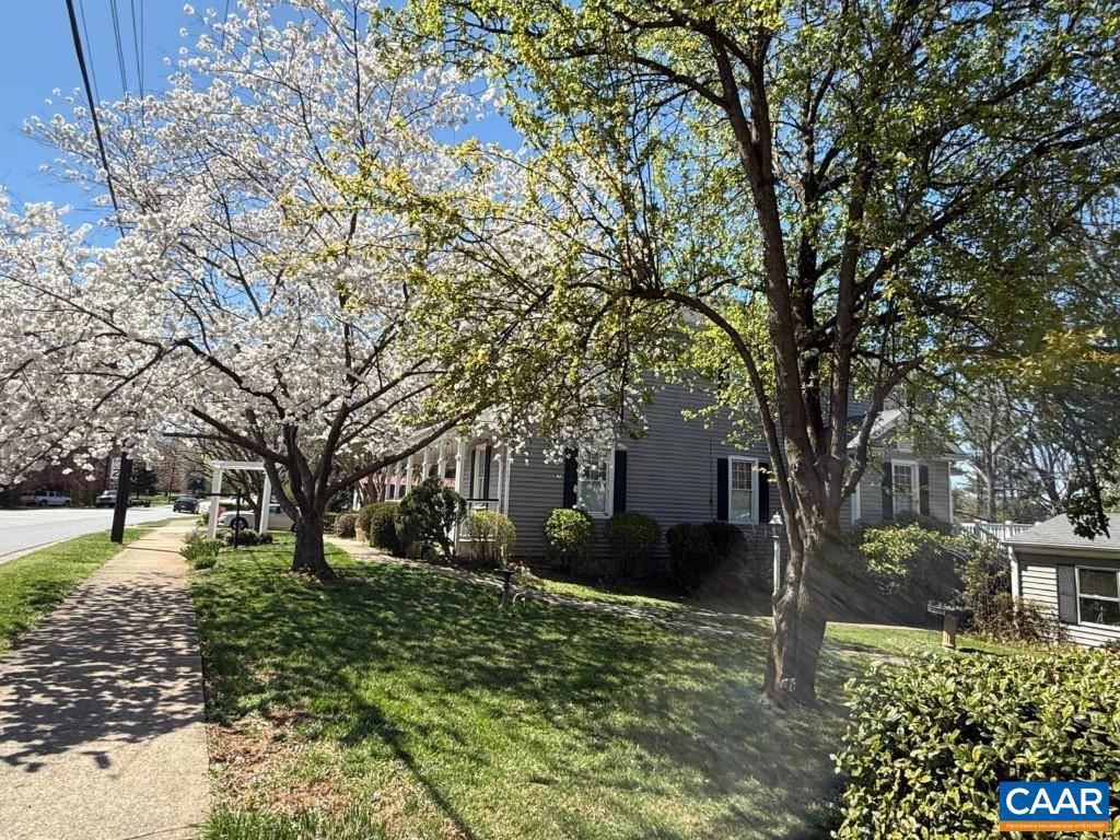 805 LONGWOOD AVE