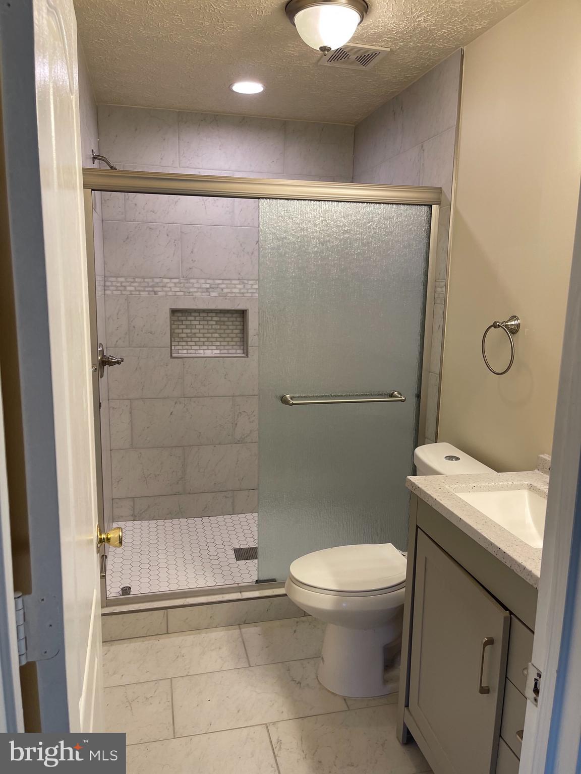 LARGO TOWN CENTER - Residential Lease