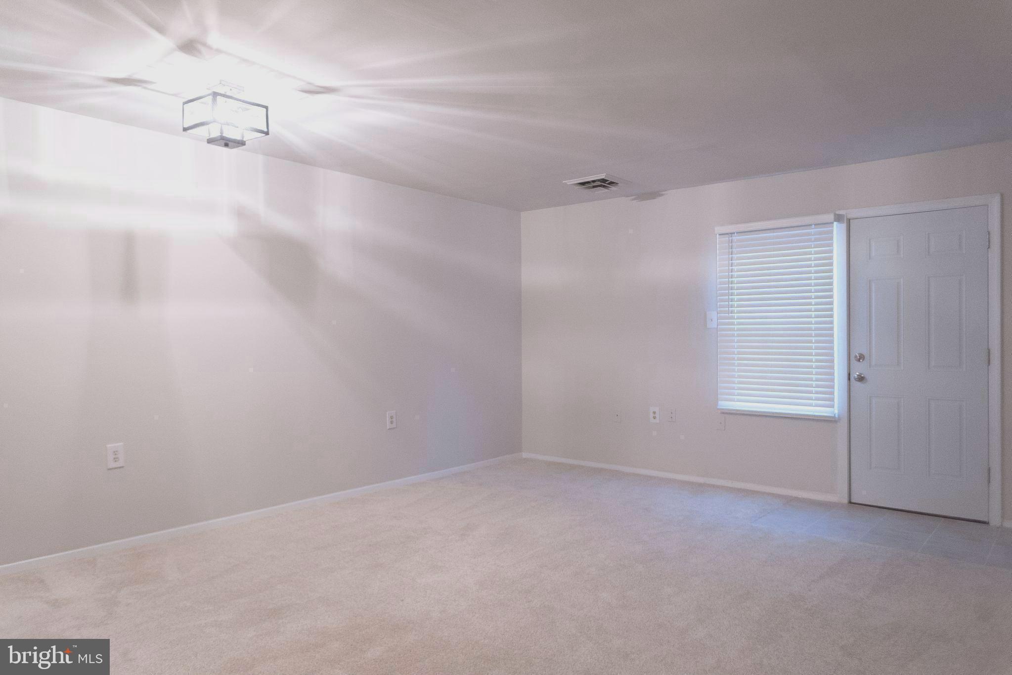 ROCK SPRING - Residential Lease