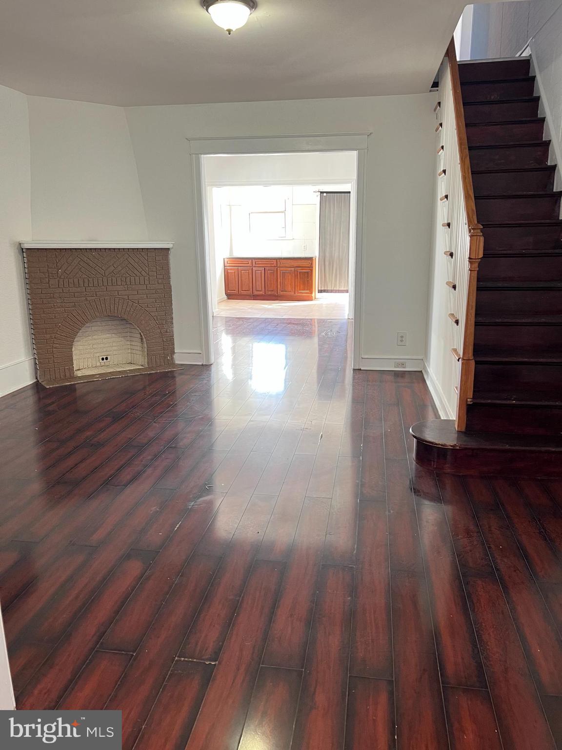 7243 GLENLOCH STREET