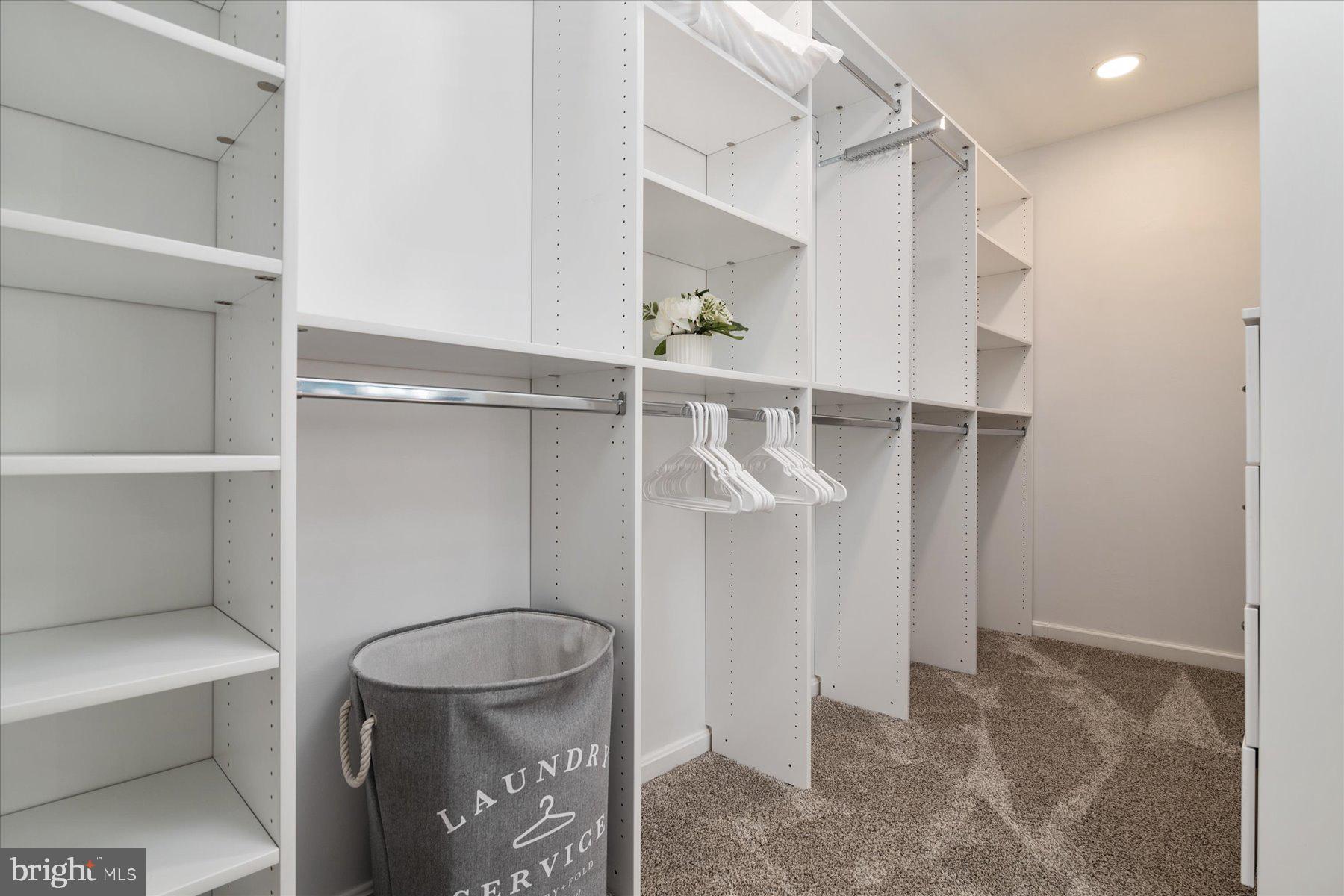 HUNTERS RIDGE - Residential