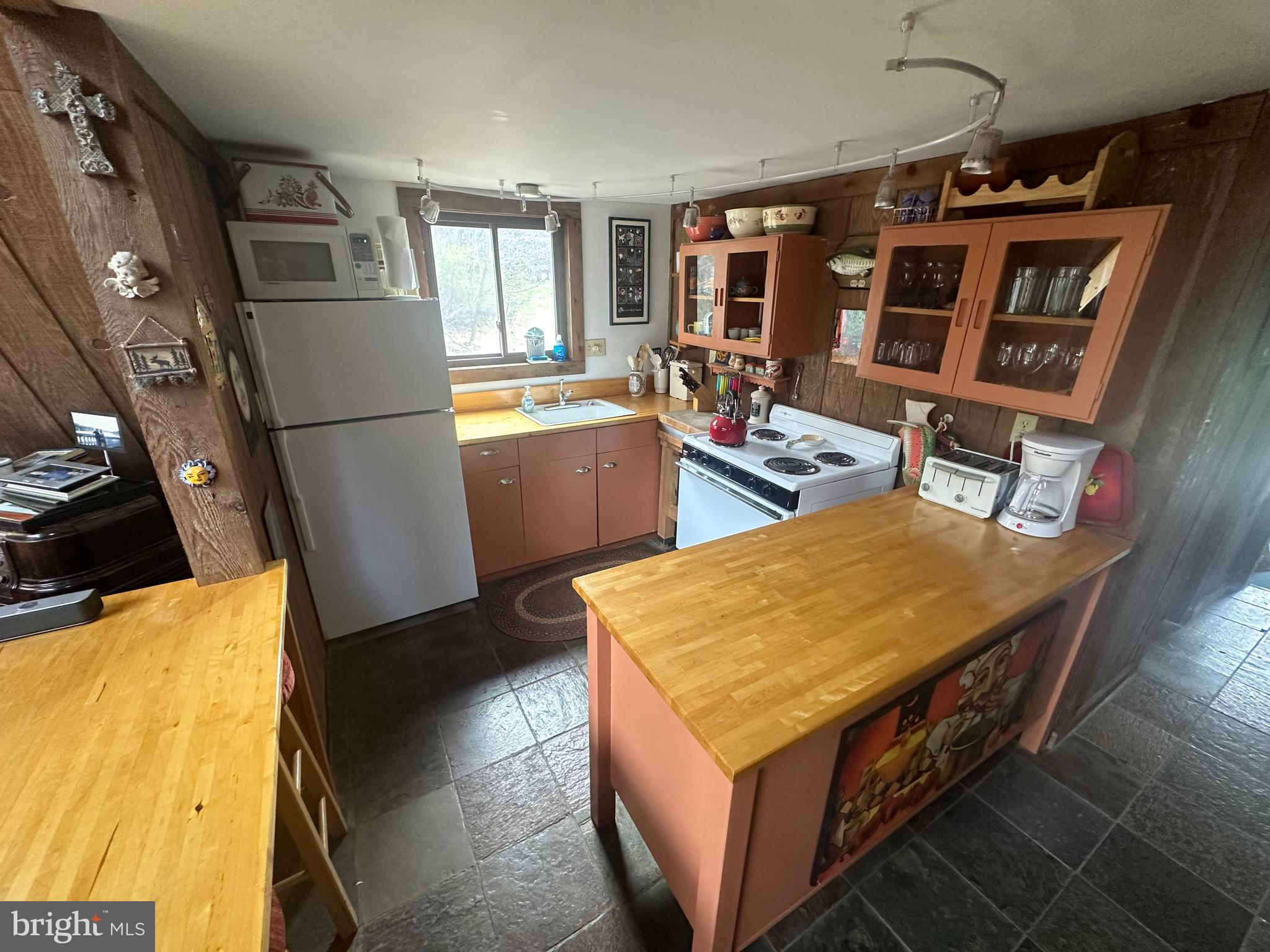 CACAPON RIVER MEADOWS - Residential