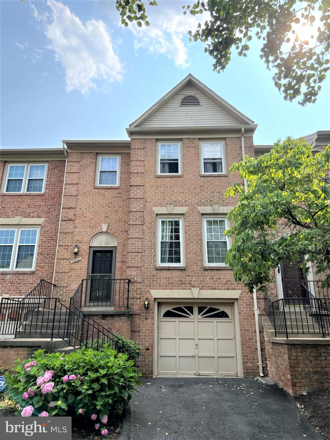 WILDWOOD HILLS - Residential Lease