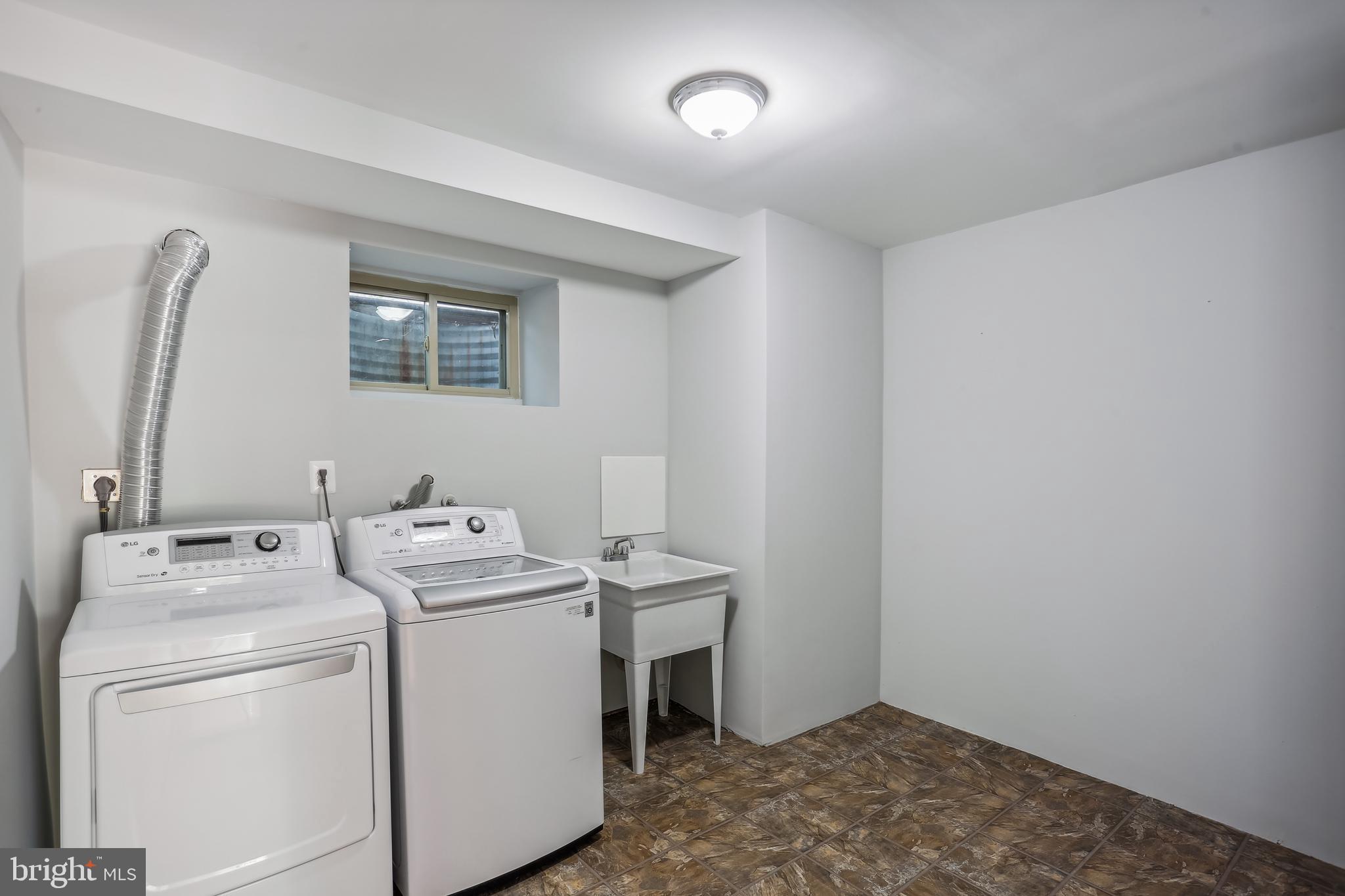 OLD GEORGETOWN VILLAGE - Residential Lease