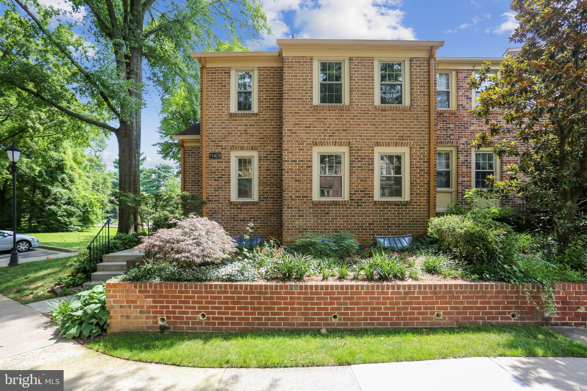 OLD GEORGETOWN VILLAGE - Residential Lease