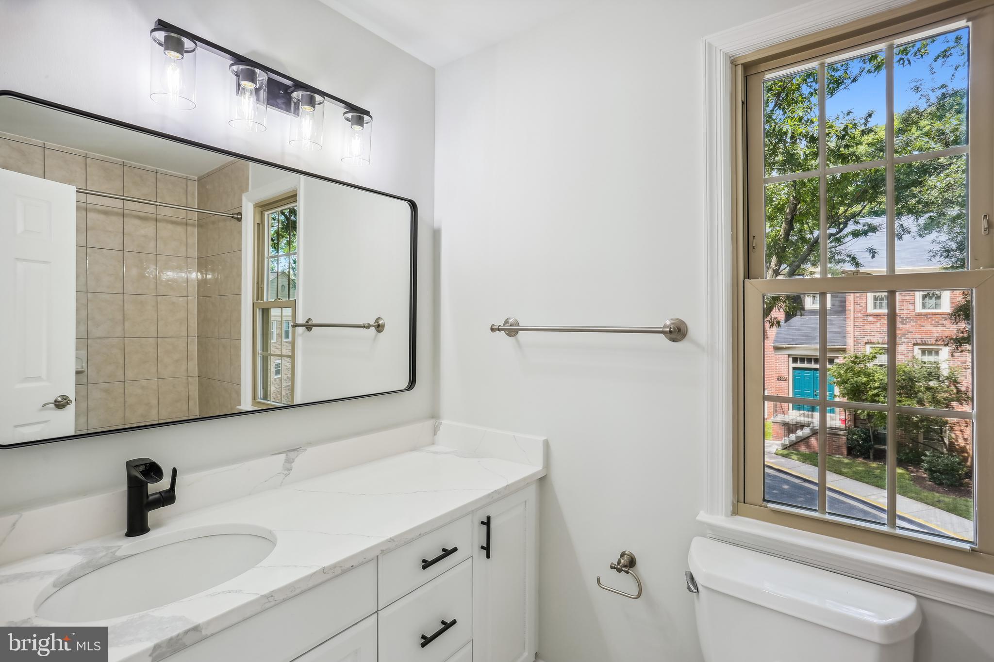 OLD GEORGETOWN VILLAGE - Residential Lease