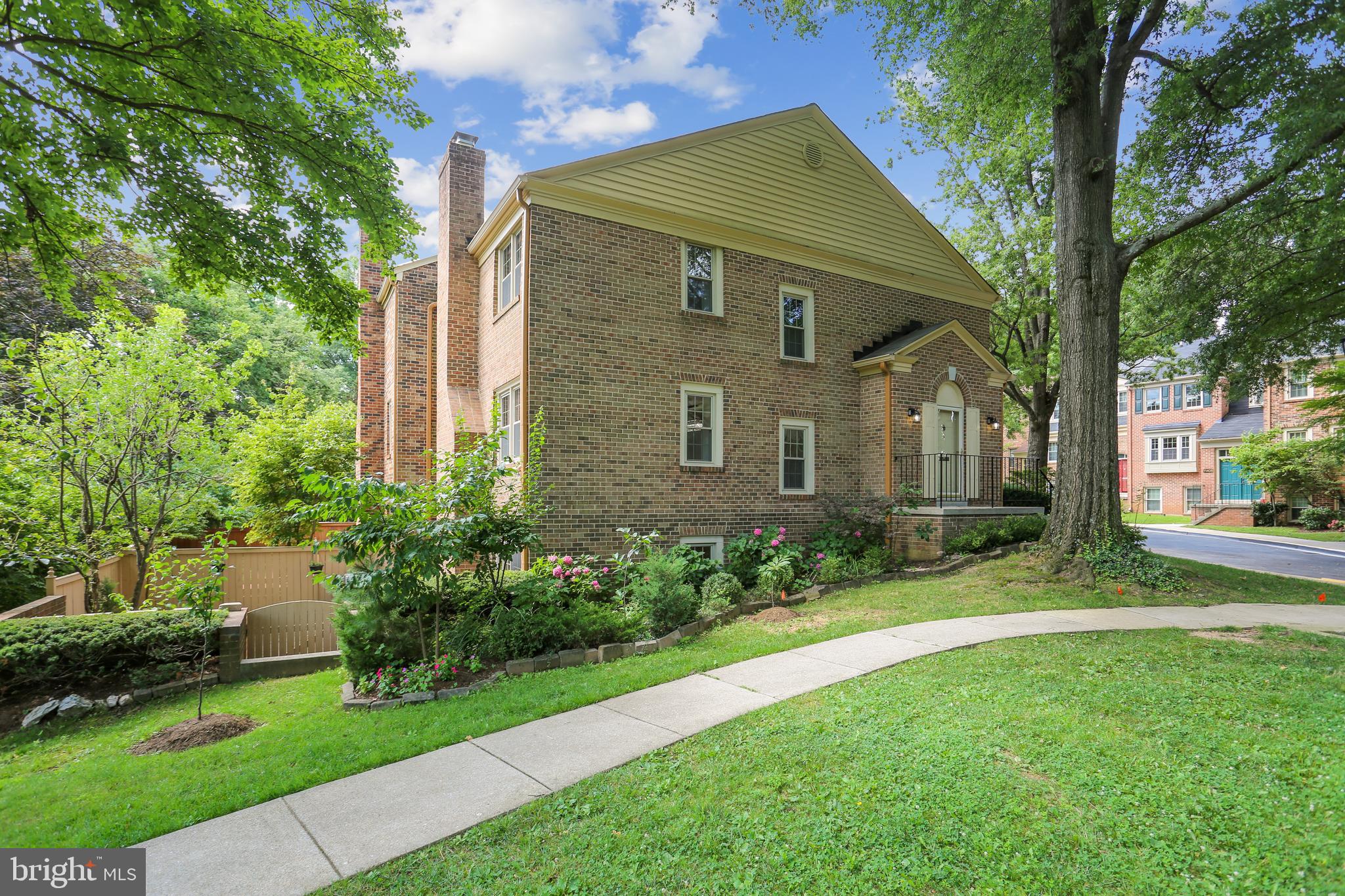 OLD GEORGETOWN VILLAGE - Residential Lease