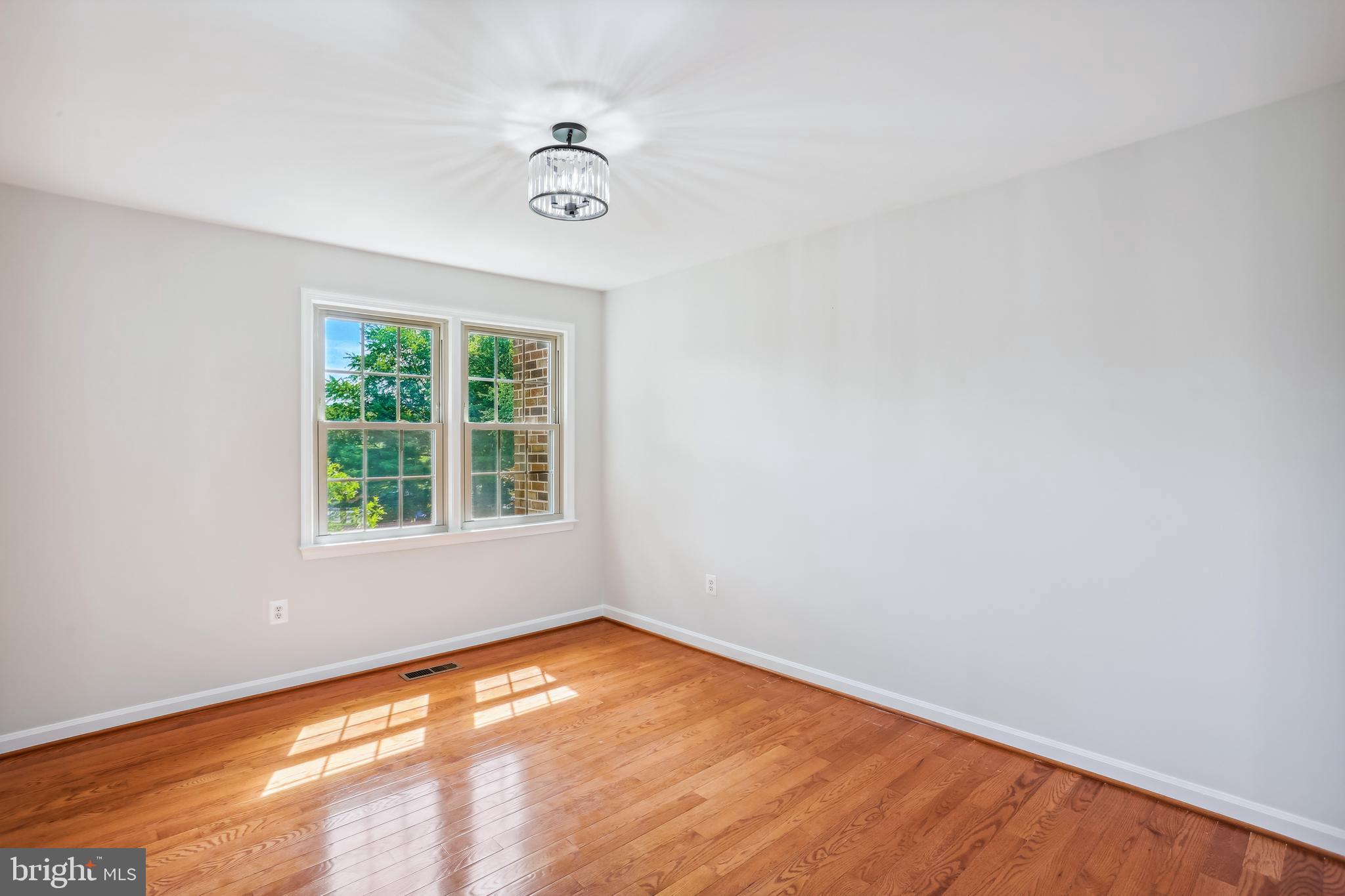 OLD GEORGETOWN VILLAGE - Residential Lease