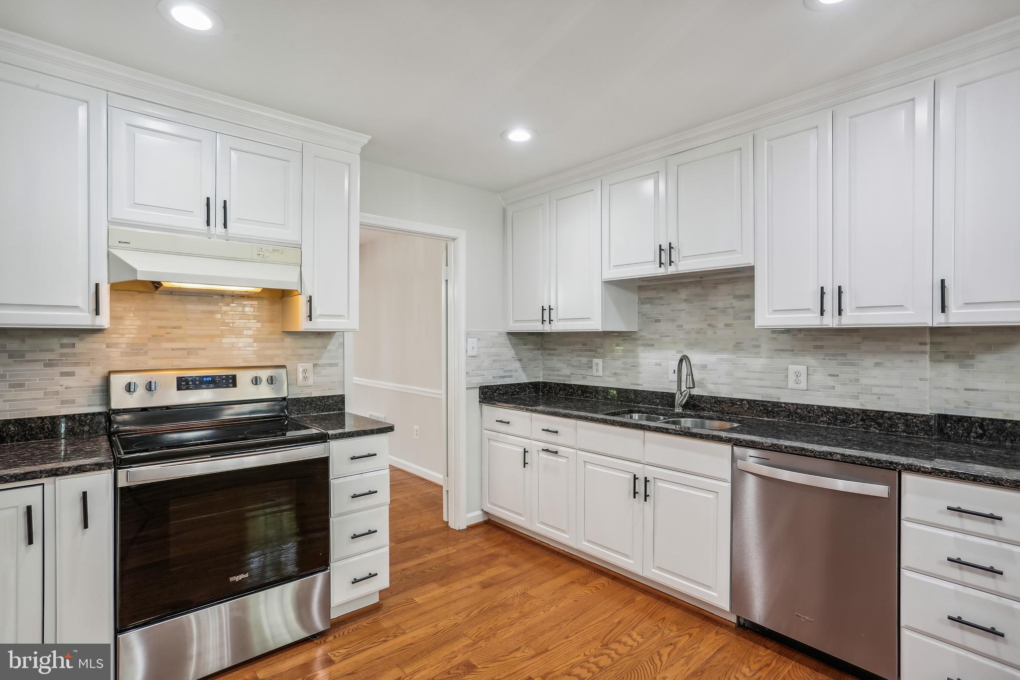 OLD GEORGETOWN VILLAGE - Residential Lease