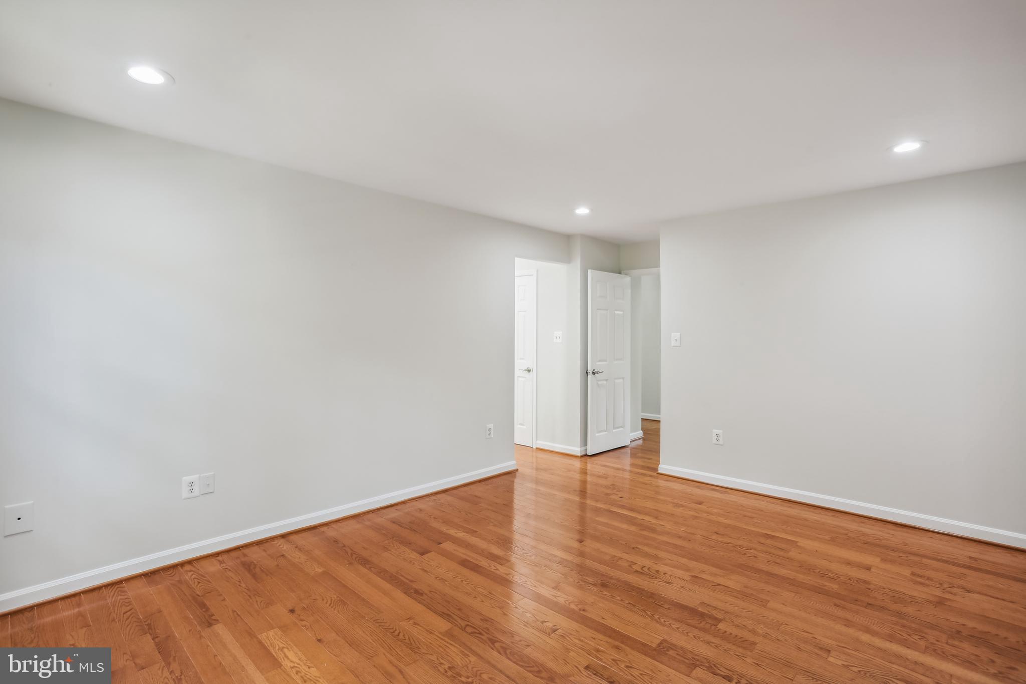 OLD GEORGETOWN VILLAGE - Residential Lease