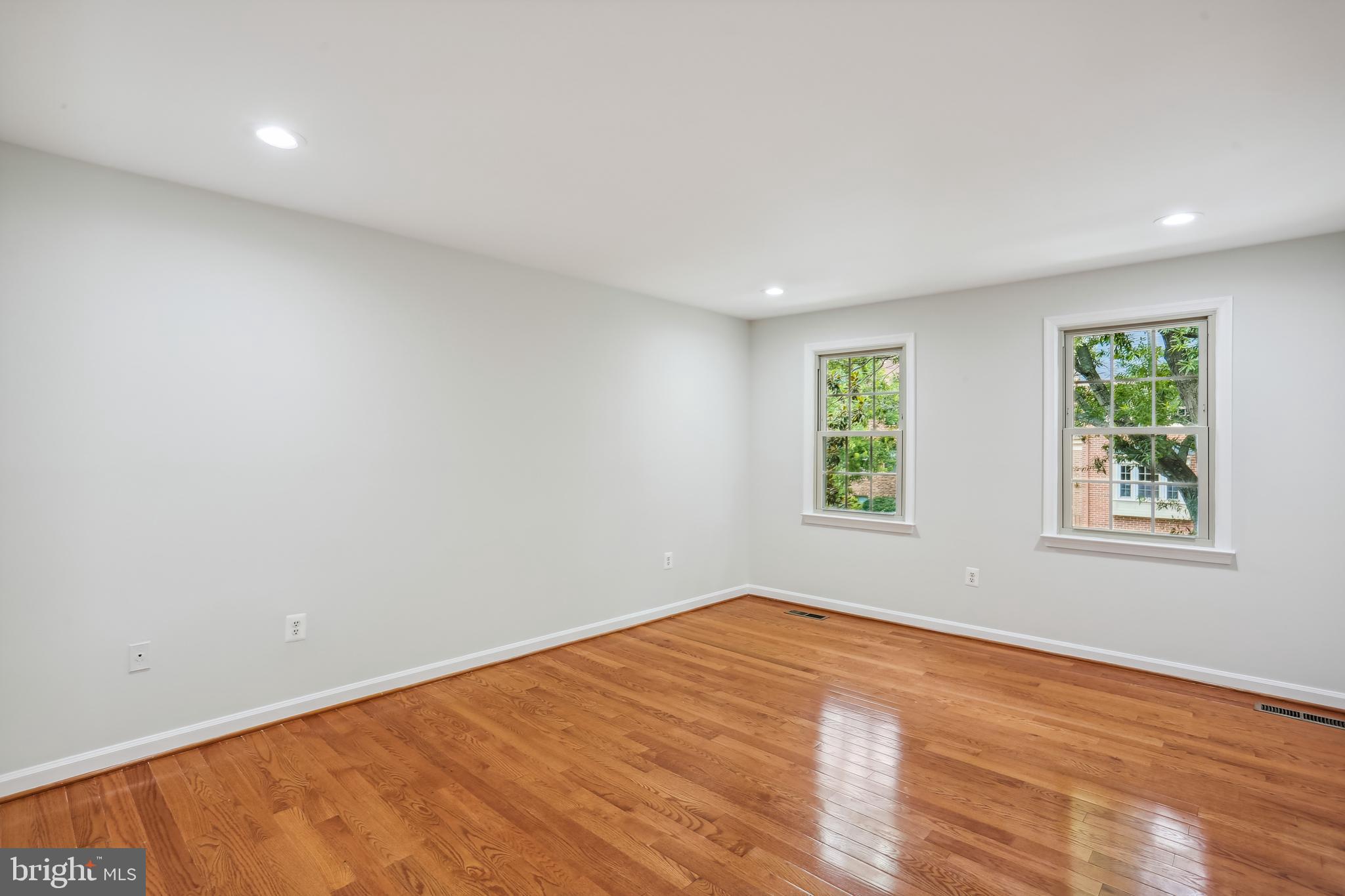 OLD GEORGETOWN VILLAGE - Residential Lease