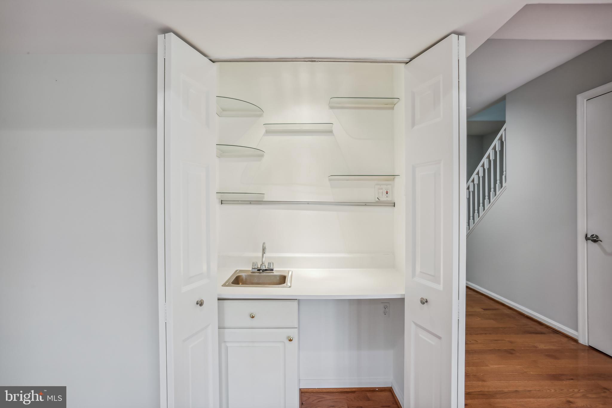 OLD GEORGETOWN VILLAGE - Residential Lease