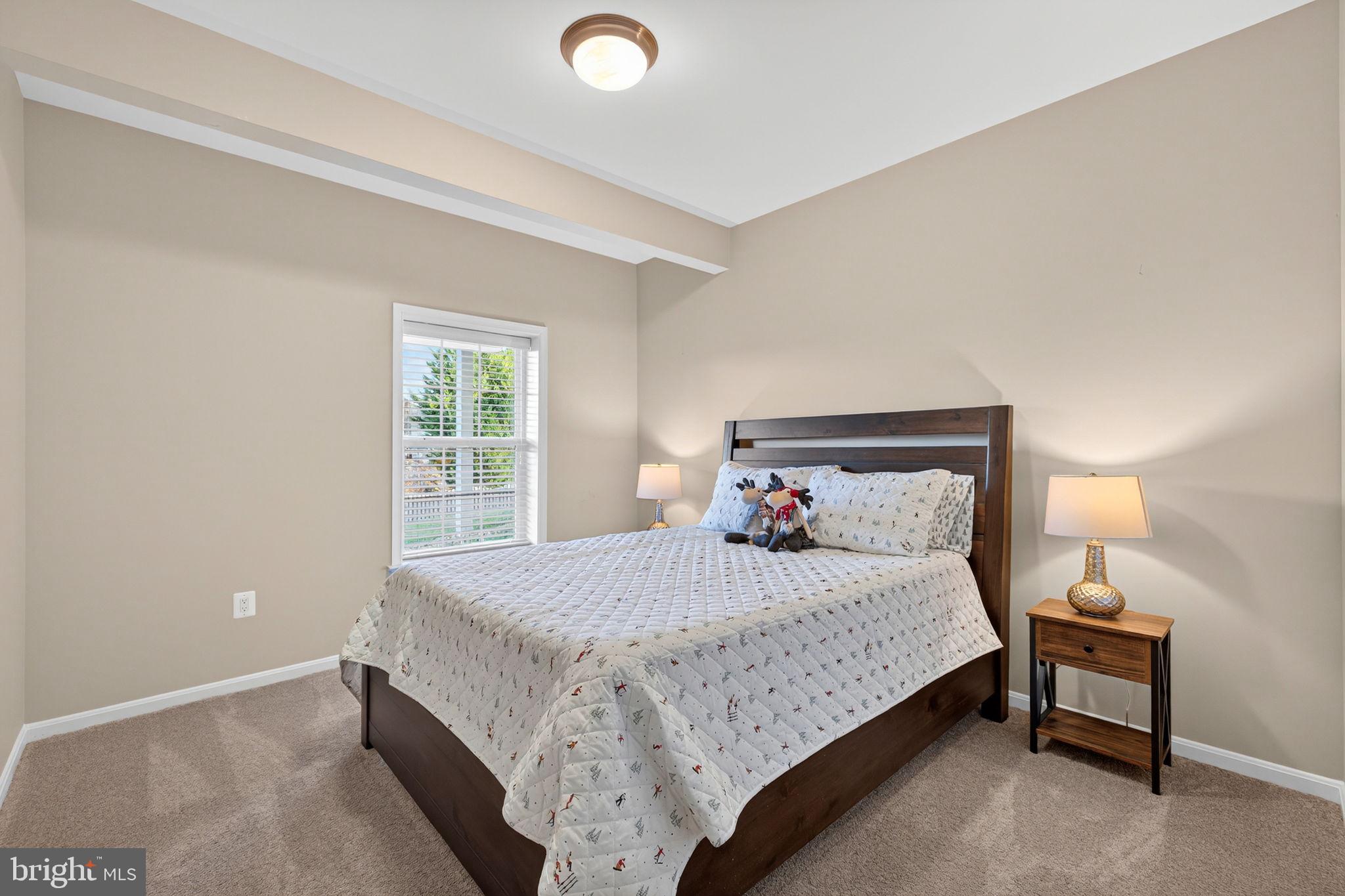 ROLLING HILLS ESTATES - Residential