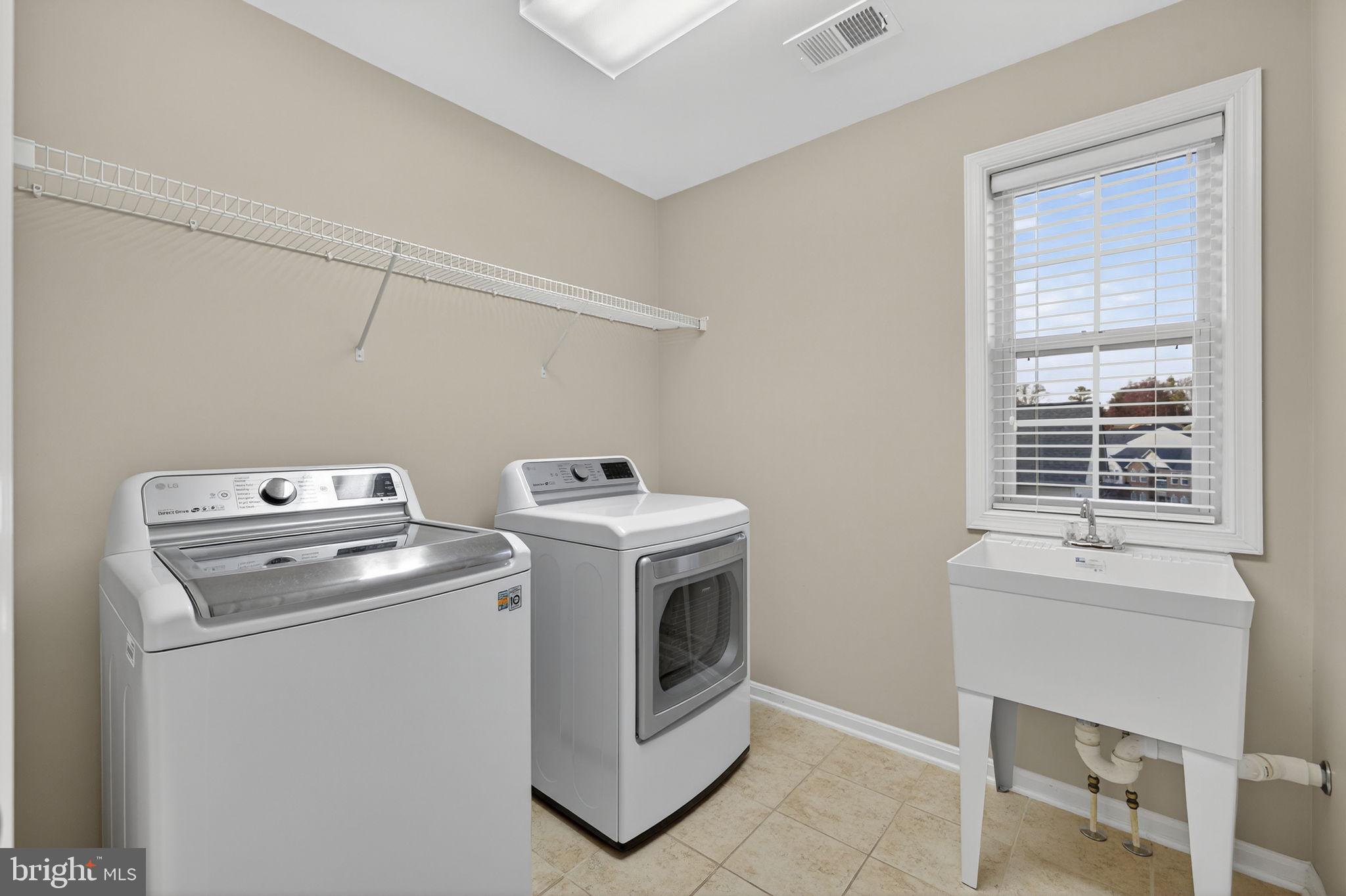 ROLLING HILLS ESTATES - Residential