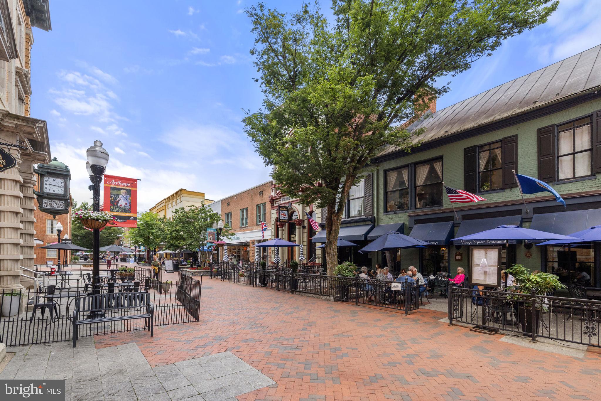 ROLLING HILLS ESTATES - Residential