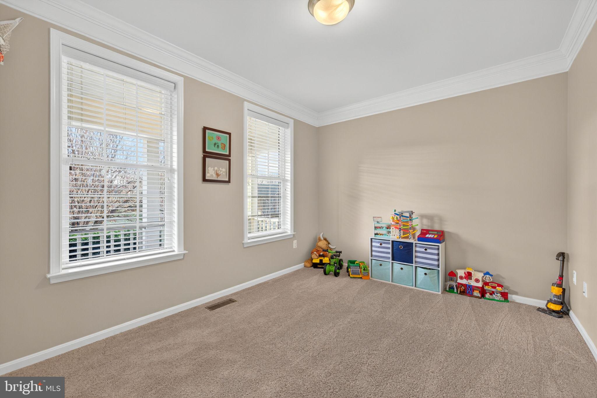 ROLLING HILLS ESTATES - Residential