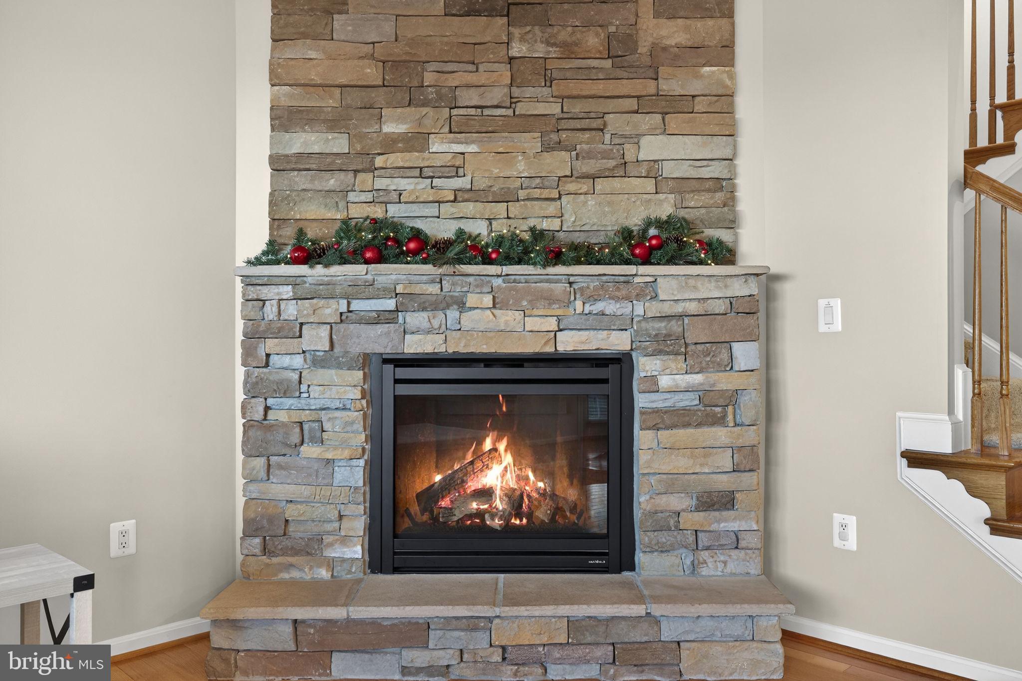 ROLLING HILLS ESTATES - Residential