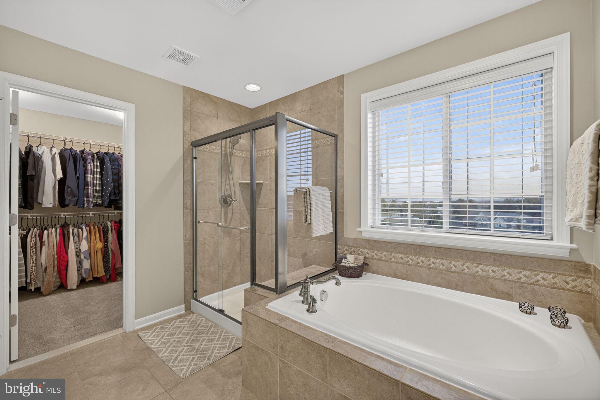 ROLLING HILLS ESTATES - Residential