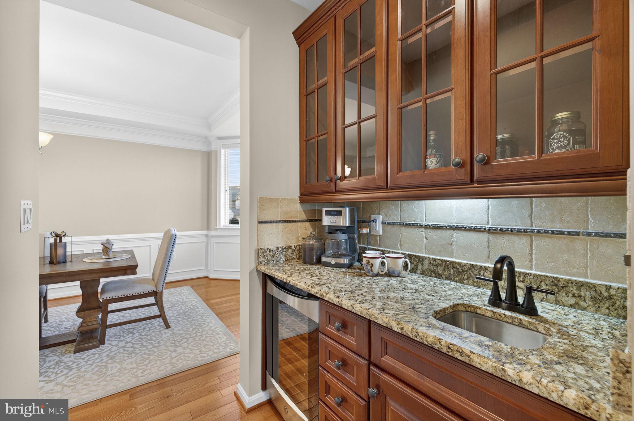 ROLLING HILLS ESTATES - Residential