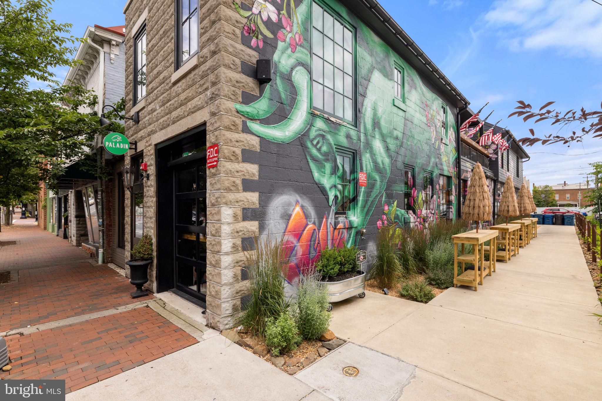 ROLLING HILLS ESTATES - Residential