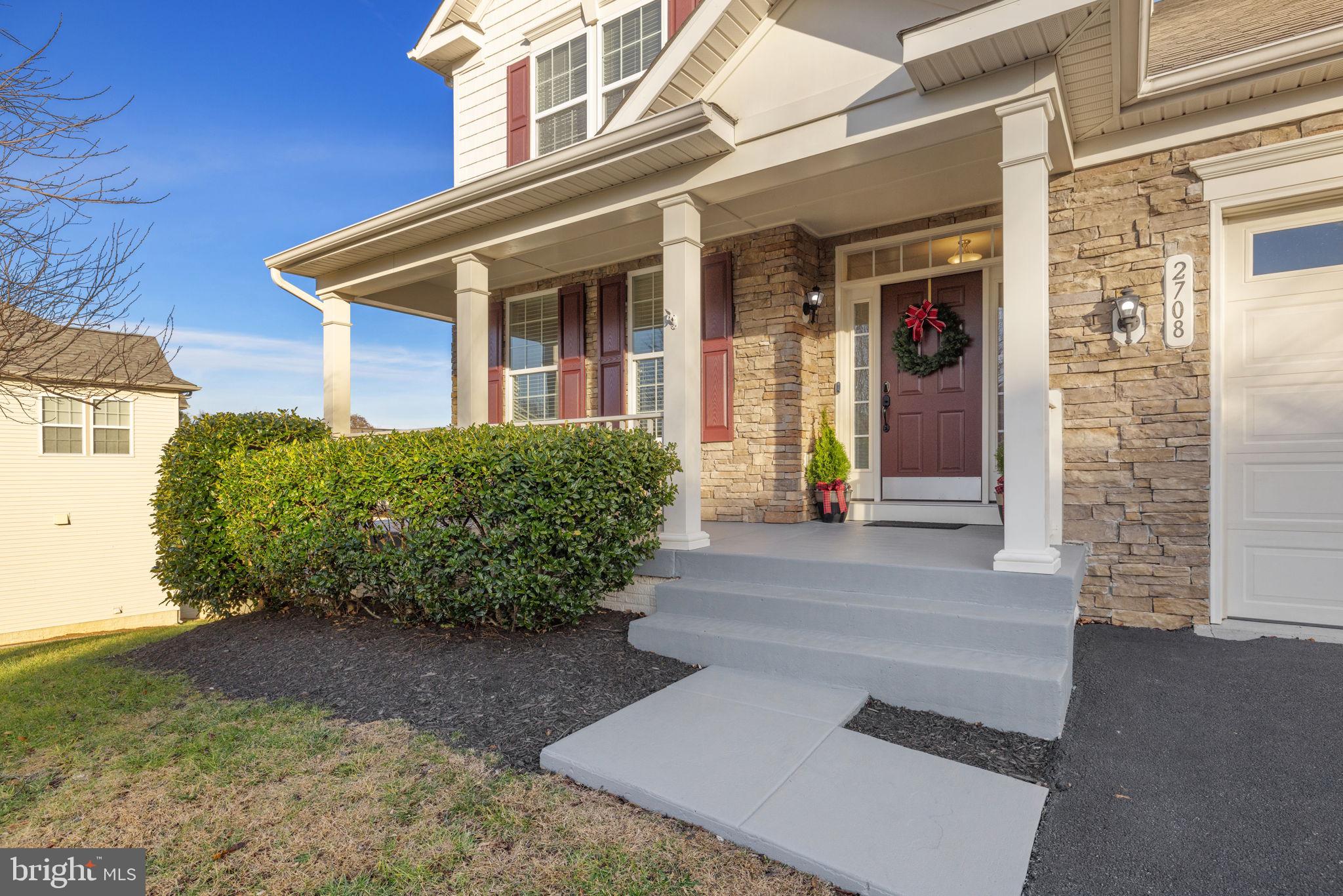 ROLLING HILLS ESTATES - Residential