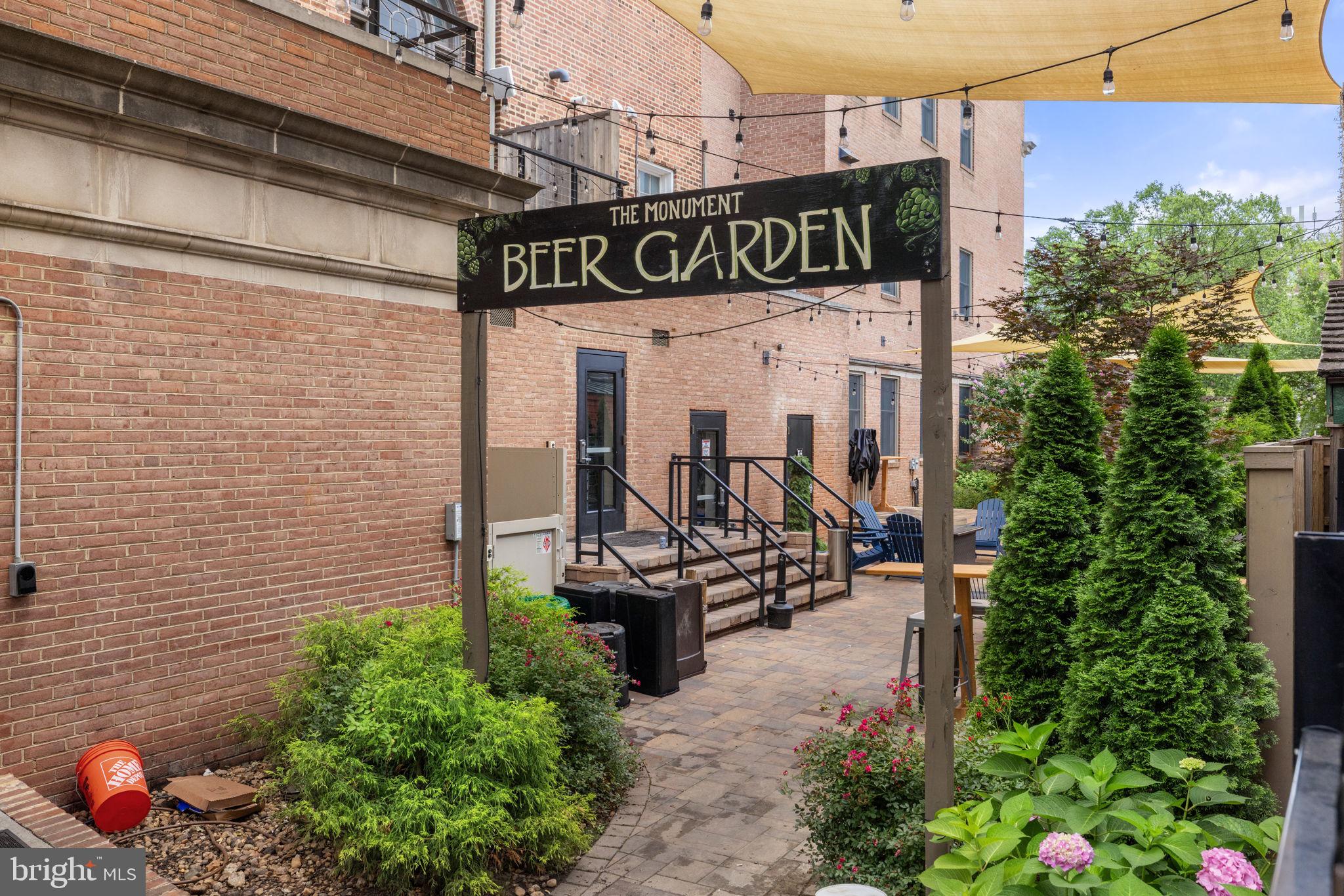 ROLLING HILLS ESTATES - Residential