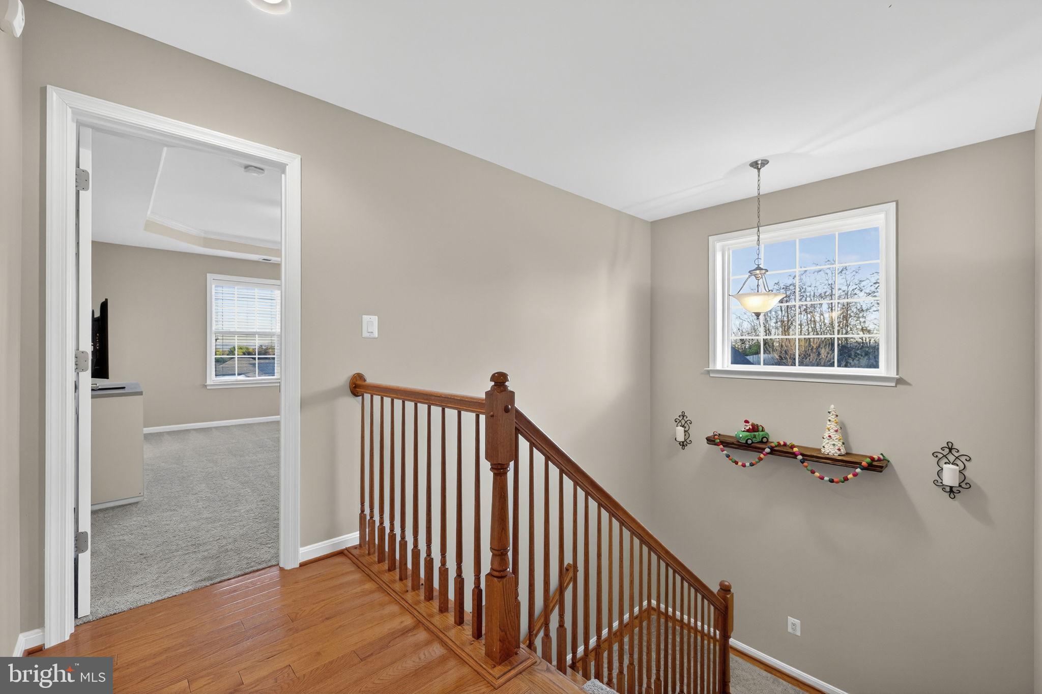 ROLLING HILLS ESTATES - Residential