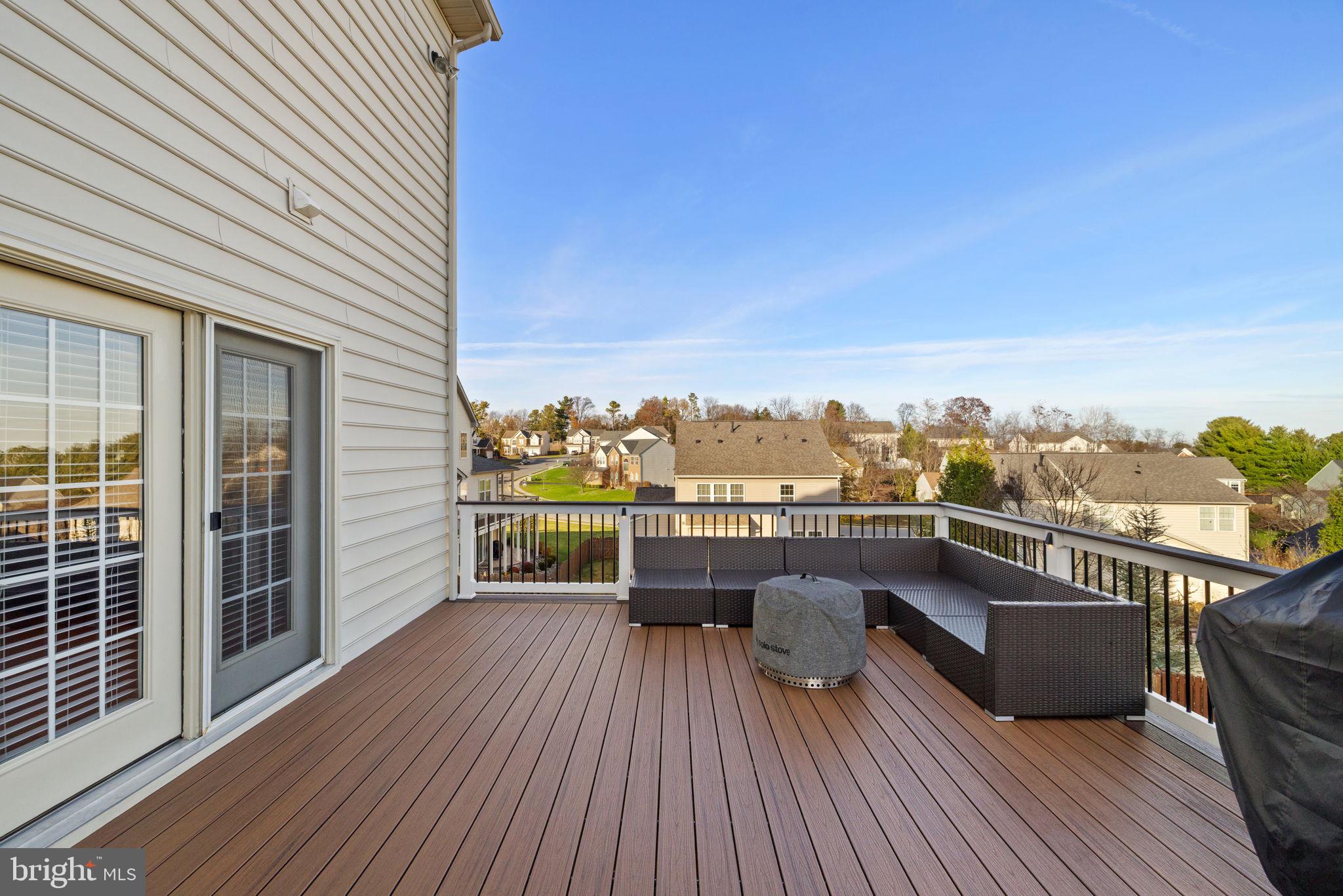 ROLLING HILLS ESTATES - Residential