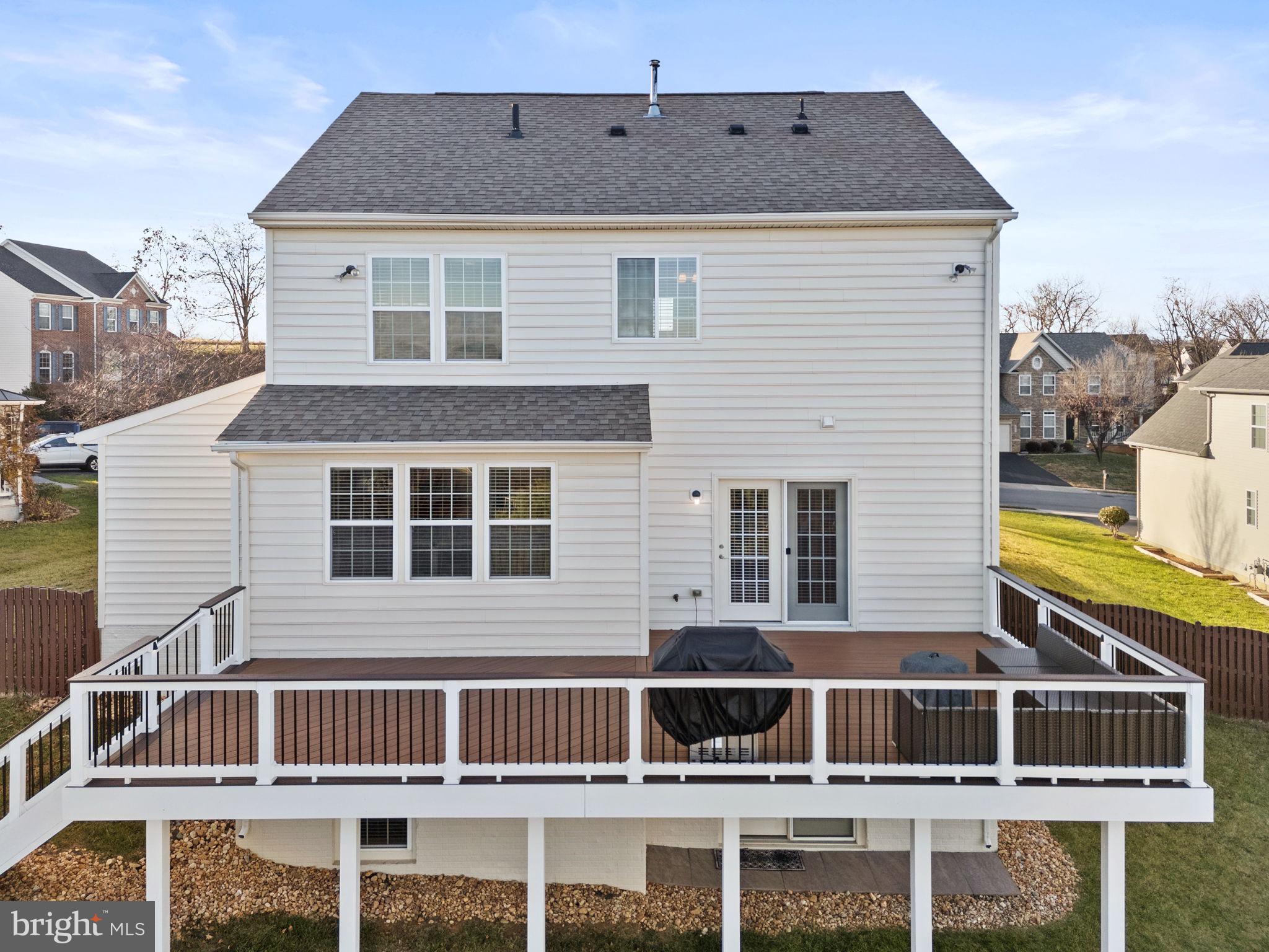 ROLLING HILLS ESTATES - Residential