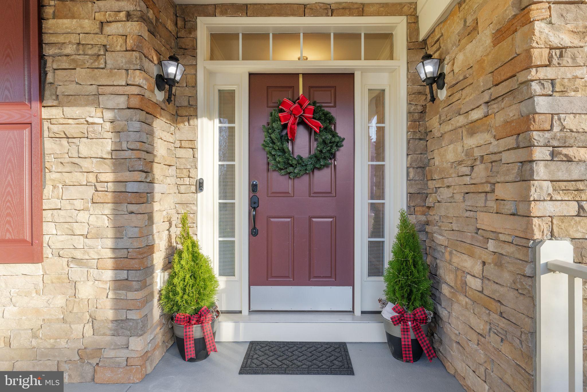 ROLLING HILLS ESTATES - Residential