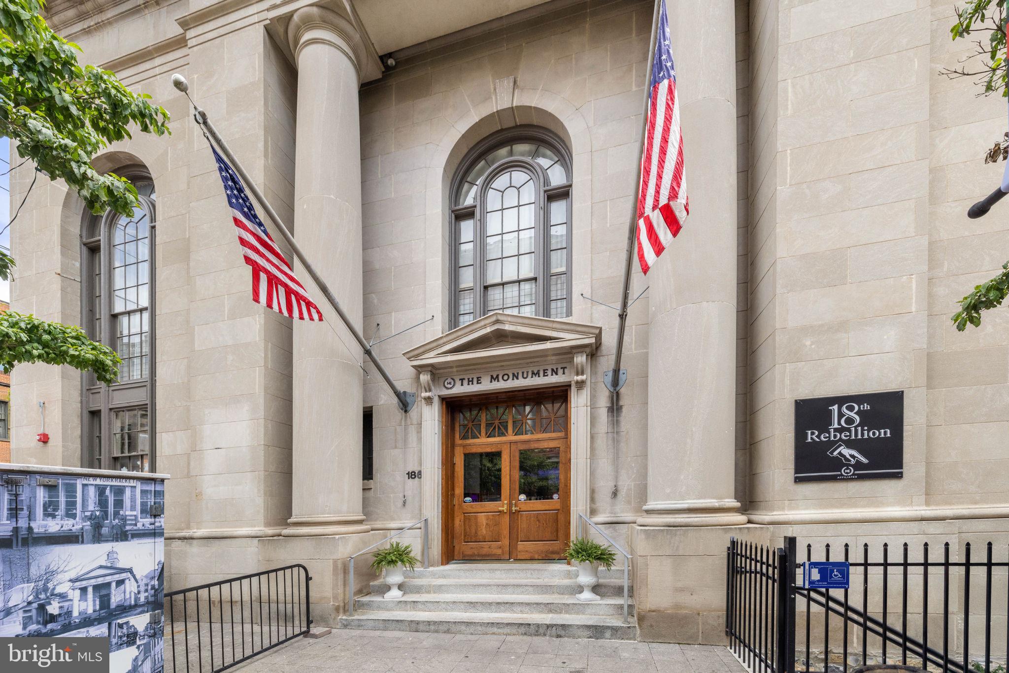 ROLLING HILLS ESTATES - Residential