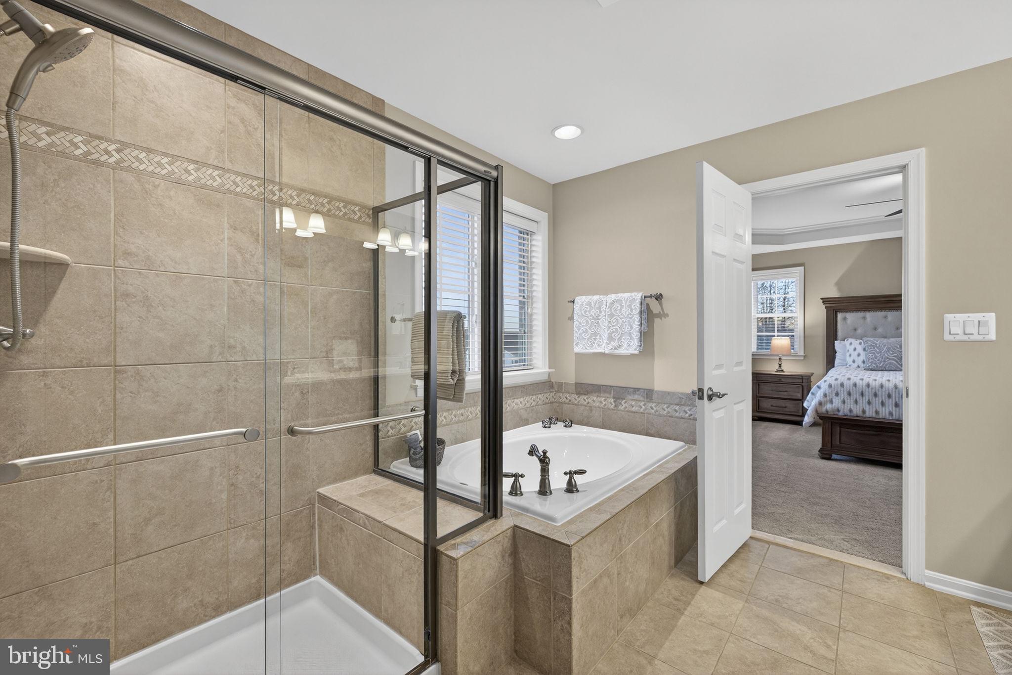 ROLLING HILLS ESTATES - Residential