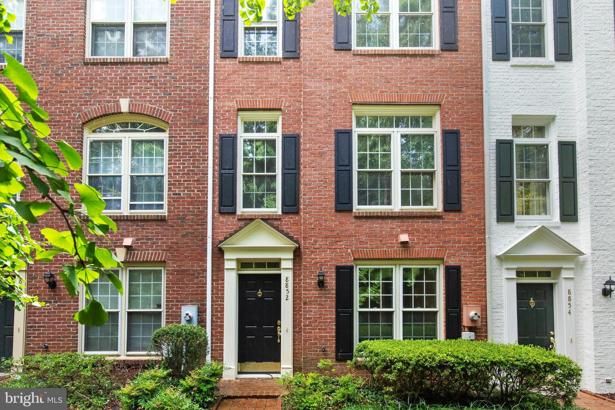 8852 Mansion View Court, Vienna, VA 22182