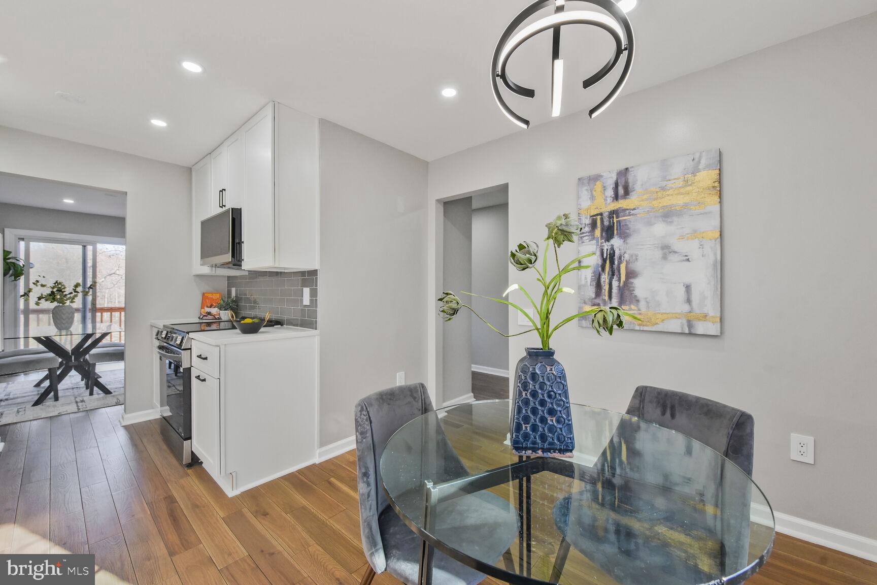 BURKE CENTRE - Residential